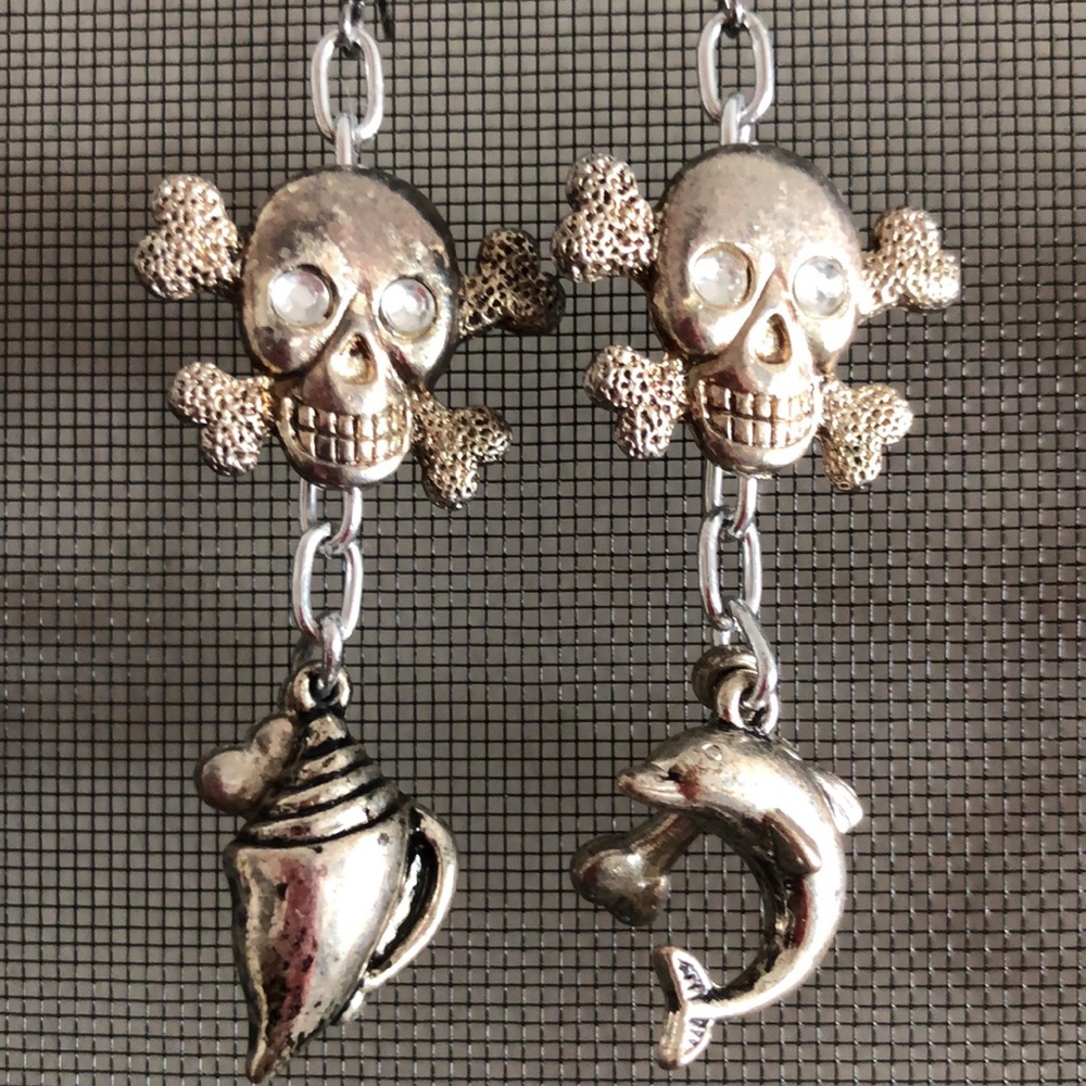 Pirate theme earrings !! - Picture 4 of 5